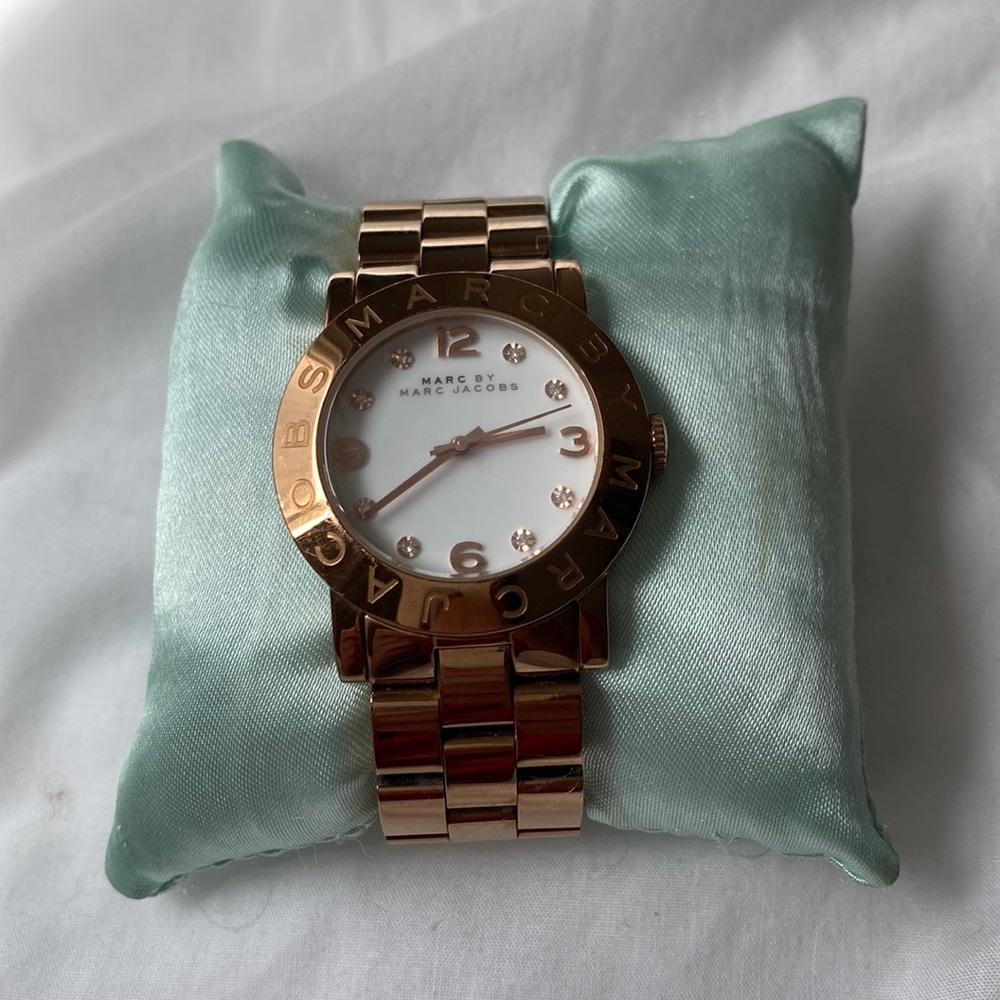 Marc Jacobs Rose Gold Stainless Steel Bangle Women's Watch